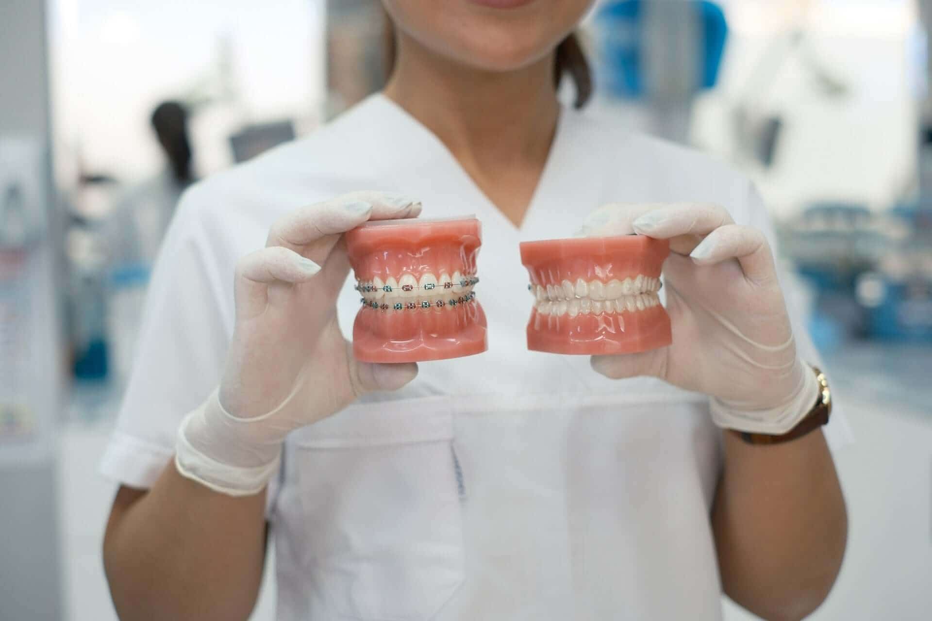Ways to Ease Discomfort Before Seeing a Dentist When You Have Tooth Pain